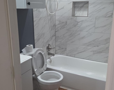 2312 Garden Park Court - Photo Thumbnail 12
