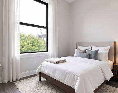 1469 5th Avenue - Photo Thumbnail 3