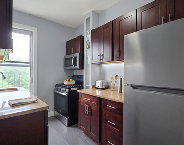 1469 5th Avenue - Photo Thumbnail 4