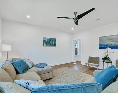 5206 Slate Street - Photo Thumbnail 17