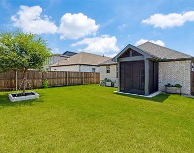 204 Mountain Meadow Lane - Photo Thumbnail 14