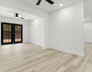 2149 Willow Place - Photo Thumbnail 23