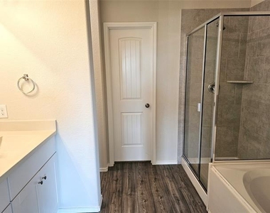 4529 Ashmark Road - Photo Thumbnail 14