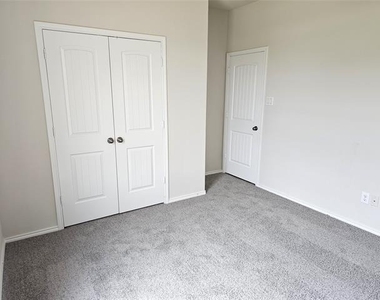 4529 Ashmark Road - Photo Thumbnail 8
