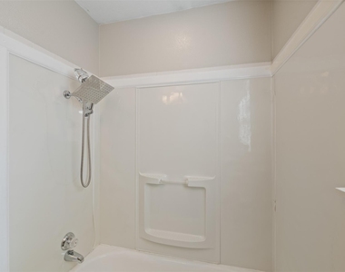 413 Kimbrough Street - Photo Thumbnail 17