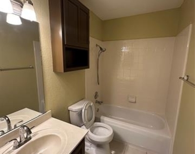 10701 Nashville Drive - Photo Thumbnail 18