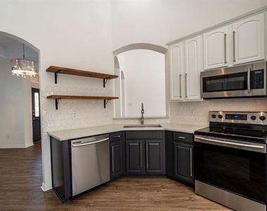 5022 Enclave Court - Photo Thumbnail 3
