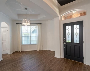 5022 Enclave Court - Photo Thumbnail 8