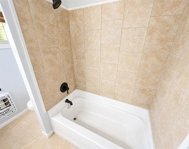 2905 Kirk Lane - Photo Thumbnail 5
