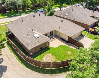 3305 Eisenhower Lane - Photo Thumbnail 22