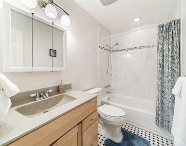 3305 Eisenhower Lane - Photo Thumbnail 11
