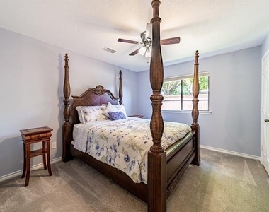 3305 Eisenhower Lane - Photo Thumbnail 12