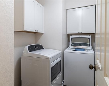 3305 Eisenhower Lane - Photo Thumbnail 3
