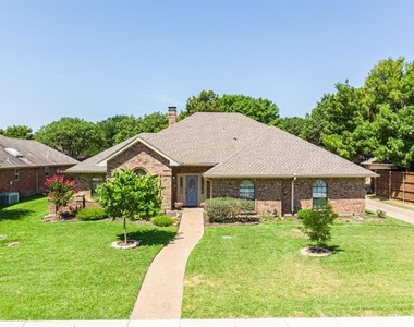 3305 Eisenhower Lane - Photo Thumbnail 2