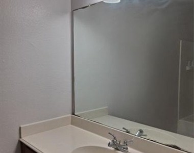 13651 Biggs Street - Photo Thumbnail 16