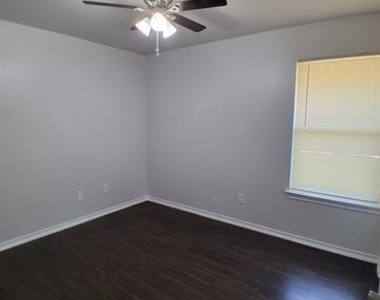 13651 Biggs Street - Photo Thumbnail 10