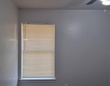 13651 Biggs Street - Photo Thumbnail 14
