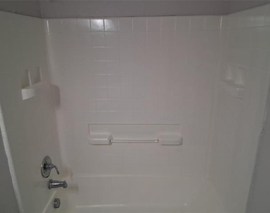 13651 Biggs Street - Photo Thumbnail 27