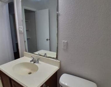 13651 Biggs Street - Photo Thumbnail 8