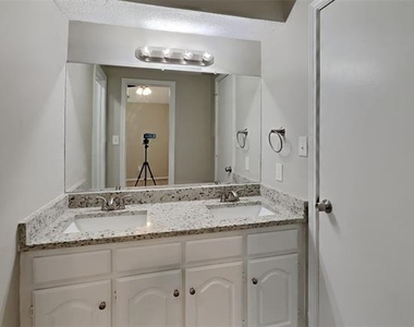 3912 Missouri Street - Photo Thumbnail 9