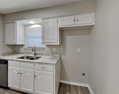 3912 Missouri Street - Photo Thumbnail 4