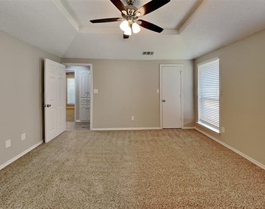 3912 Missouri Street - Photo Thumbnail 7