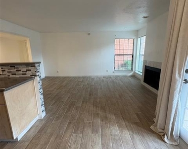 5913 Lake Hubbard Parkway - Photo Thumbnail 4