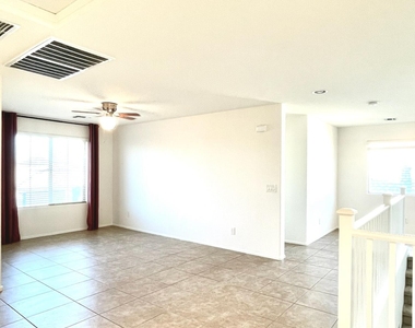 2019 E Lindrick Drive - Photo Thumbnail 20