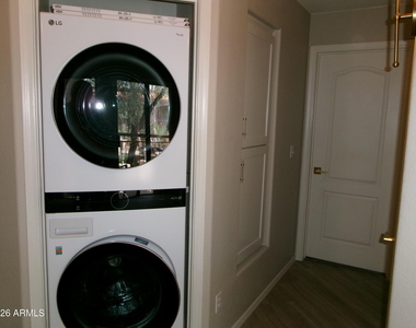 9151 W Greenway Road - Photo Thumbnail 45