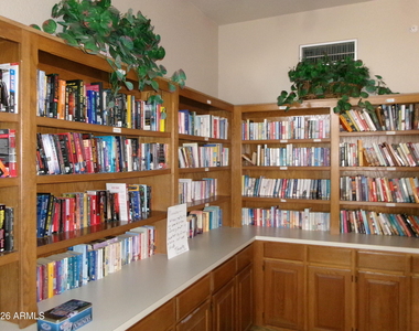 9151 W Greenway Road - Photo Thumbnail 33