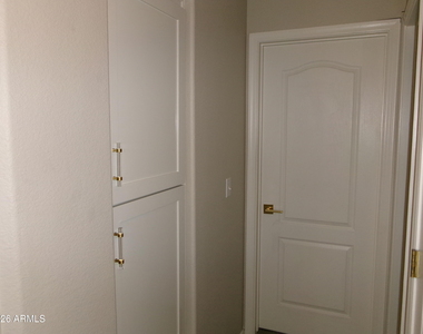 9151 W Greenway Road - Photo Thumbnail 44