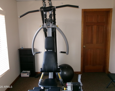 9151 W Greenway Road - Photo Thumbnail 37