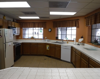 9151 W Greenway Road - Photo Thumbnail 53