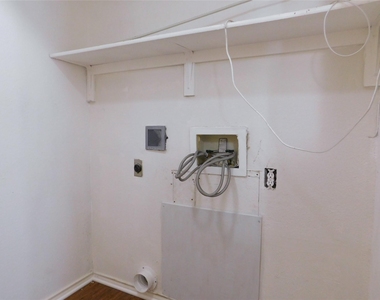 3305 Gardenview Circle - Photo Thumbnail 11