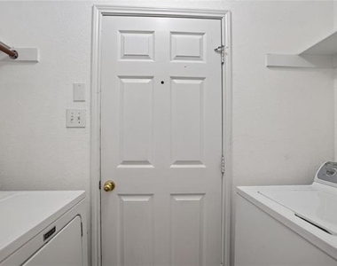 116 Meadow View Lane - Photo Thumbnail 18