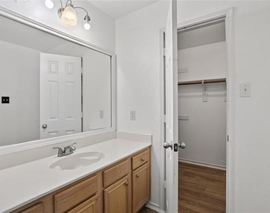 116 Meadow View Lane - Photo Thumbnail 12