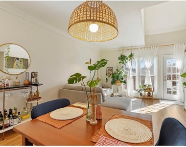 4034 Rawlins Street - Photo Thumbnail 2