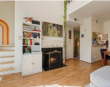 4034 Rawlins Street - Photo Thumbnail 3