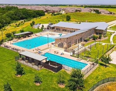 2104 Barx Drive - Photo Thumbnail 25