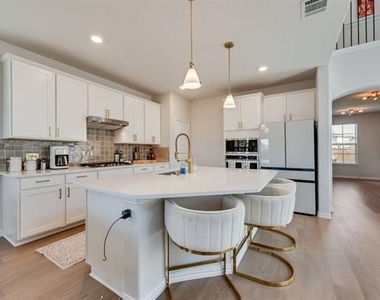 1220 Canuela Way - Photo Thumbnail 11
