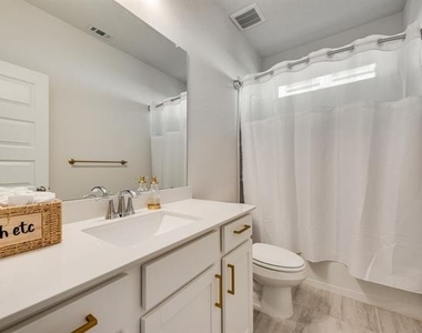 1220 Canuela Way - Photo Thumbnail 12