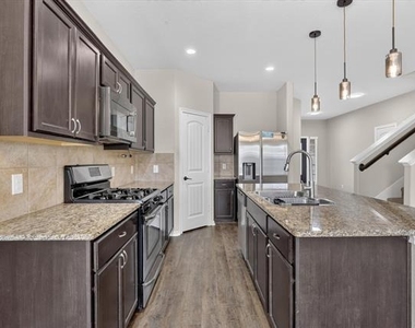 6336 Sails Street - Photo Thumbnail 5