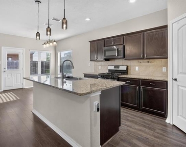 6336 Sails Street - Photo Thumbnail 3
