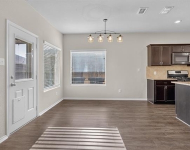 6336 Sails Street - Photo Thumbnail 7