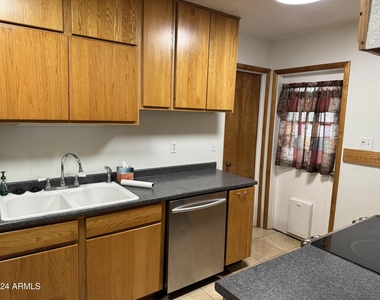 8542 E Windsor Avenue - Photo Thumbnail 4