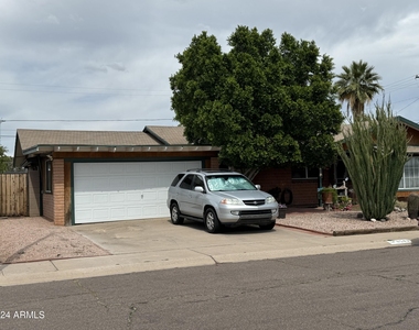 8542 E Windsor Avenue - Photo Thumbnail 1
