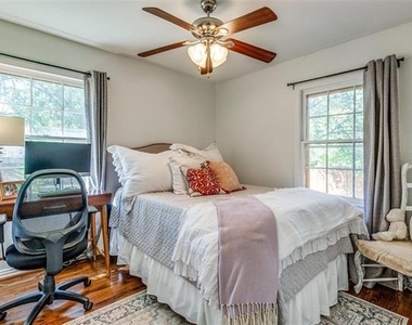 3732 Seguin Drive - Photo Thumbnail 14