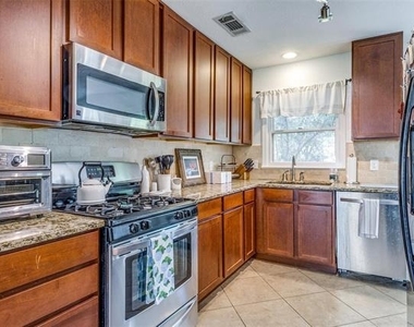 3732 Seguin Drive - Photo Thumbnail 2