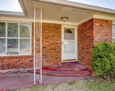 3112 Willow Park Street - Photo Thumbnail 3