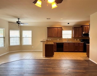 9709 Straightaway Drive - Photo Thumbnail 6